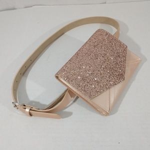 Hip Bag With magnet Closure